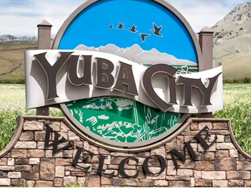 Yuba City California welcome sign